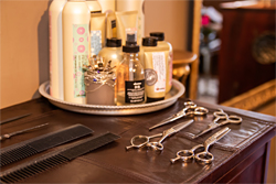 Spitcurl Chicago Salon